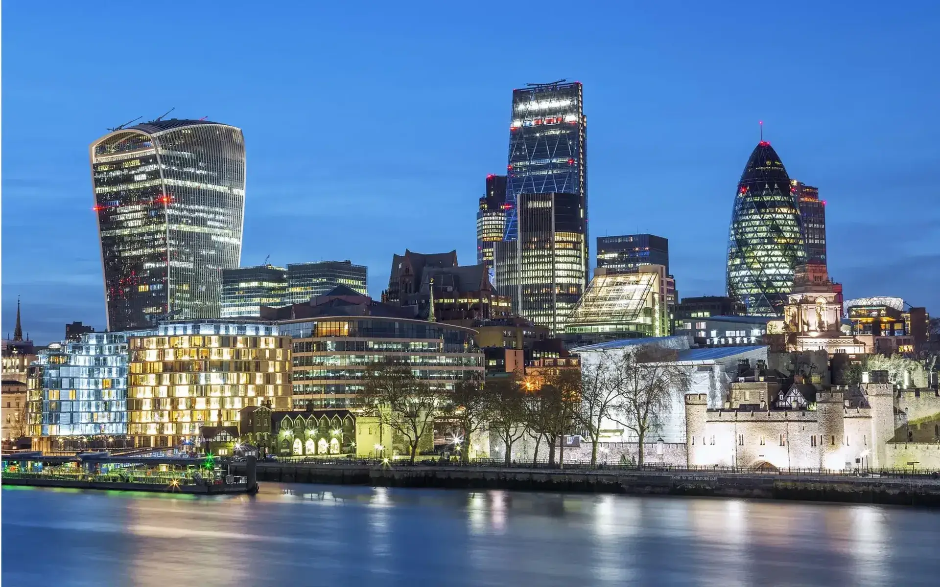 London skyline at night
